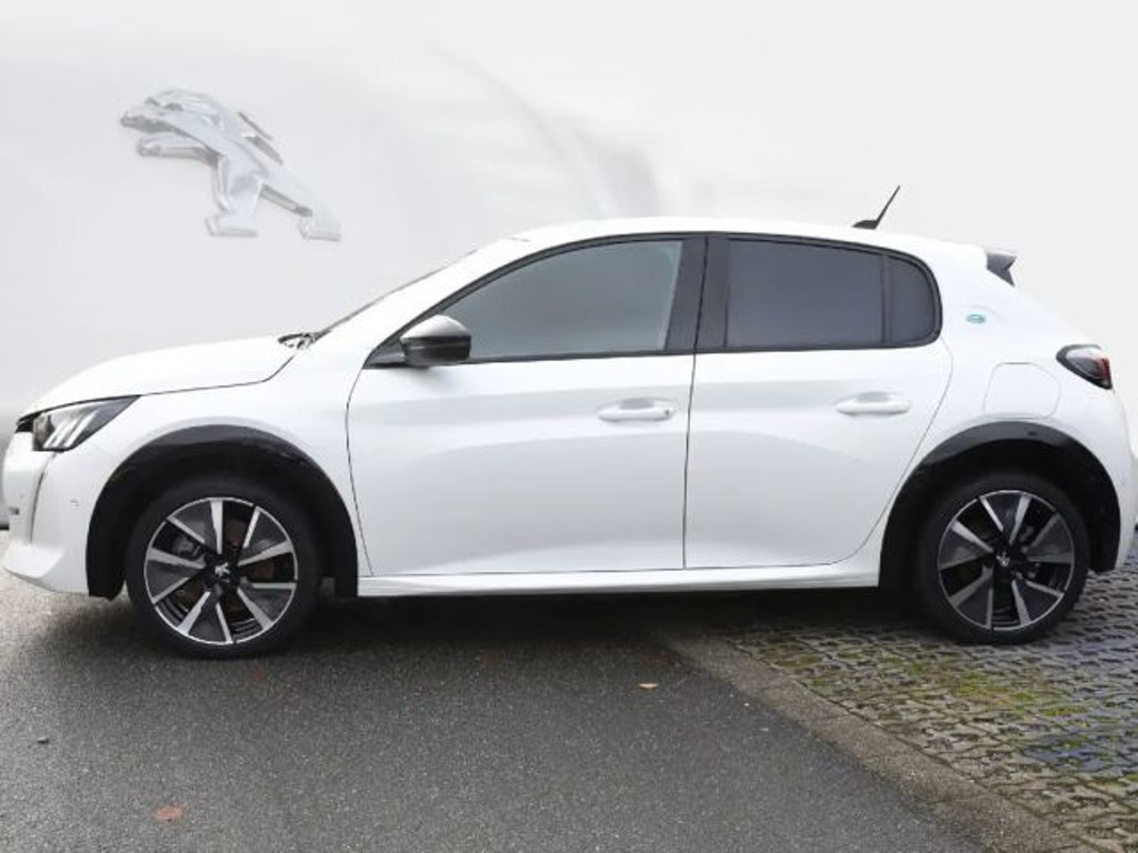 Peugeot e-208
