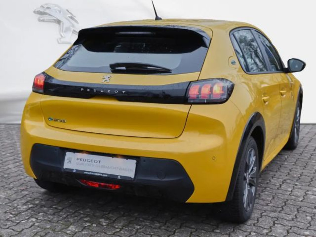 Peugeot e-208