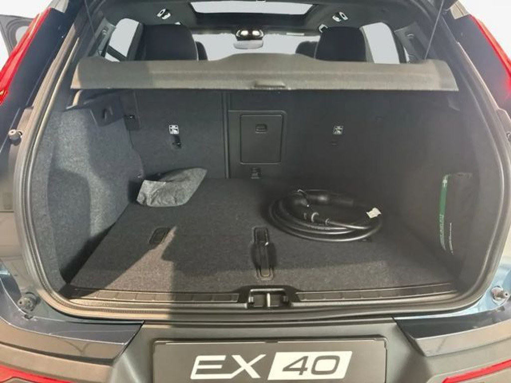 Volvo EX40