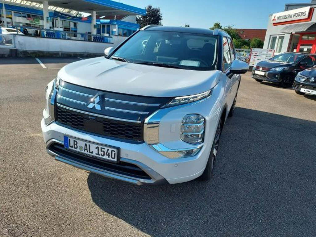 Mitsubishi Outlander PHEV 4WD