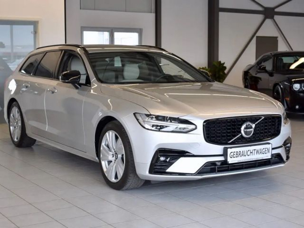Volvo V90 R-Design