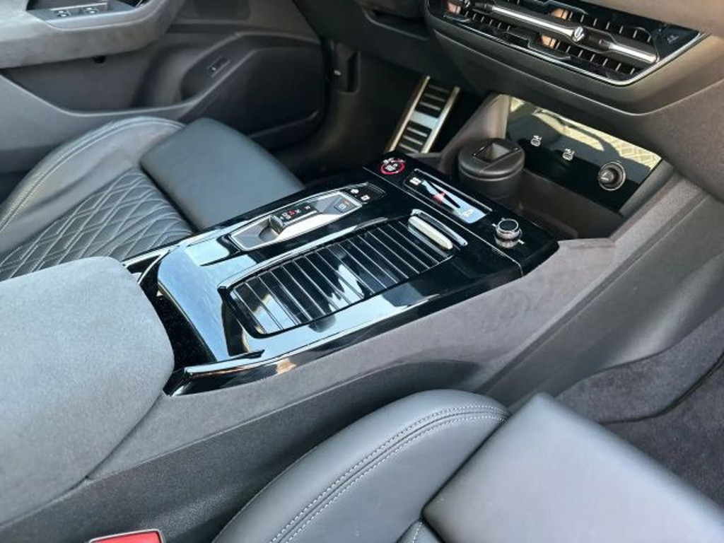 Audi SQ6 e-tron