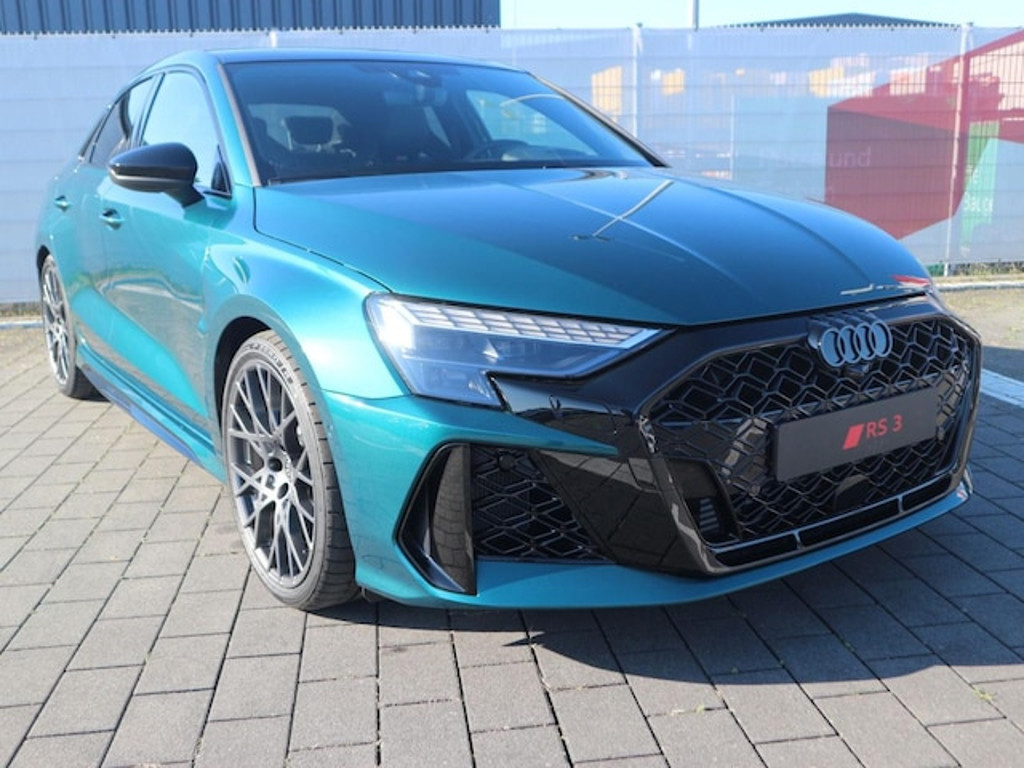 Audi RS3 Sedan Quattro S-Tronic