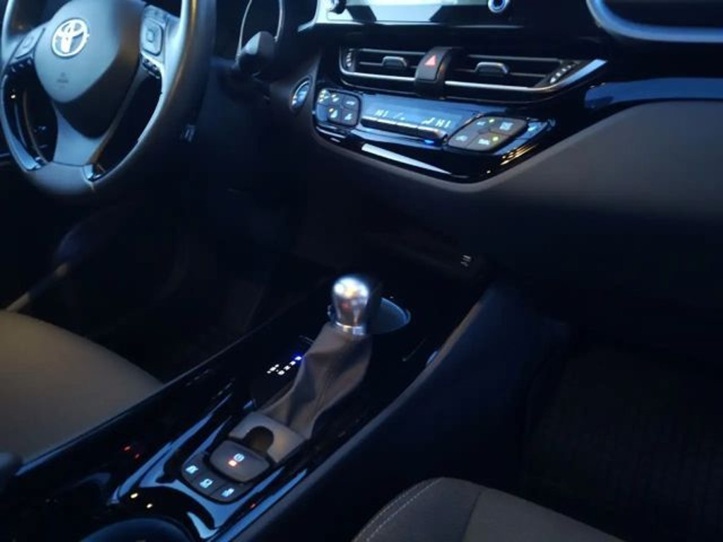 Toyota C-HR Team D Hybride