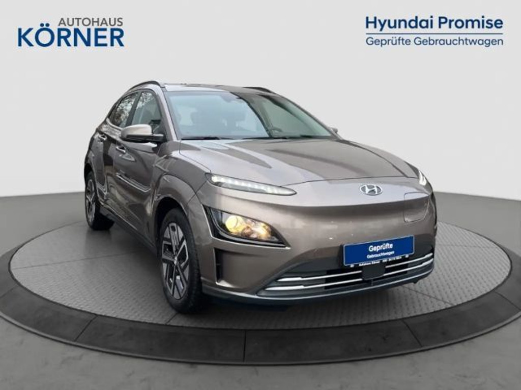 Hyundai Kona Select