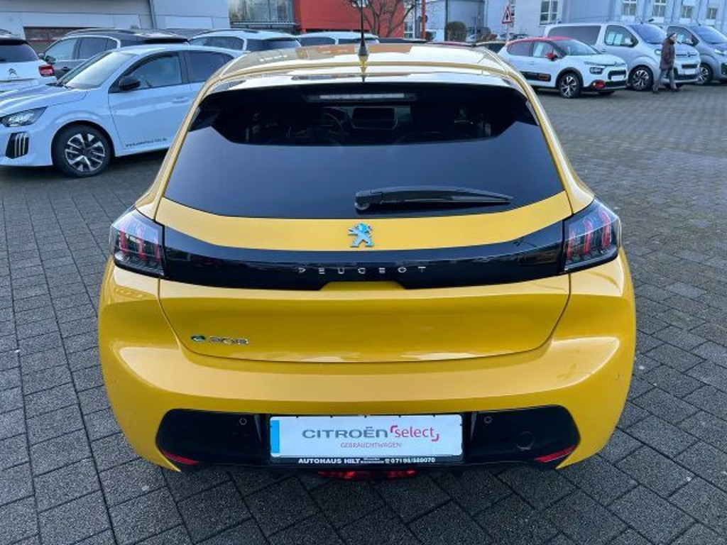 Peugeot e-208