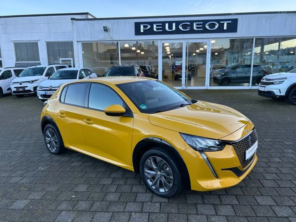 Peugeot e-208