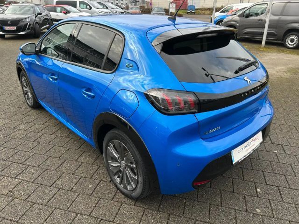 Peugeot e-208