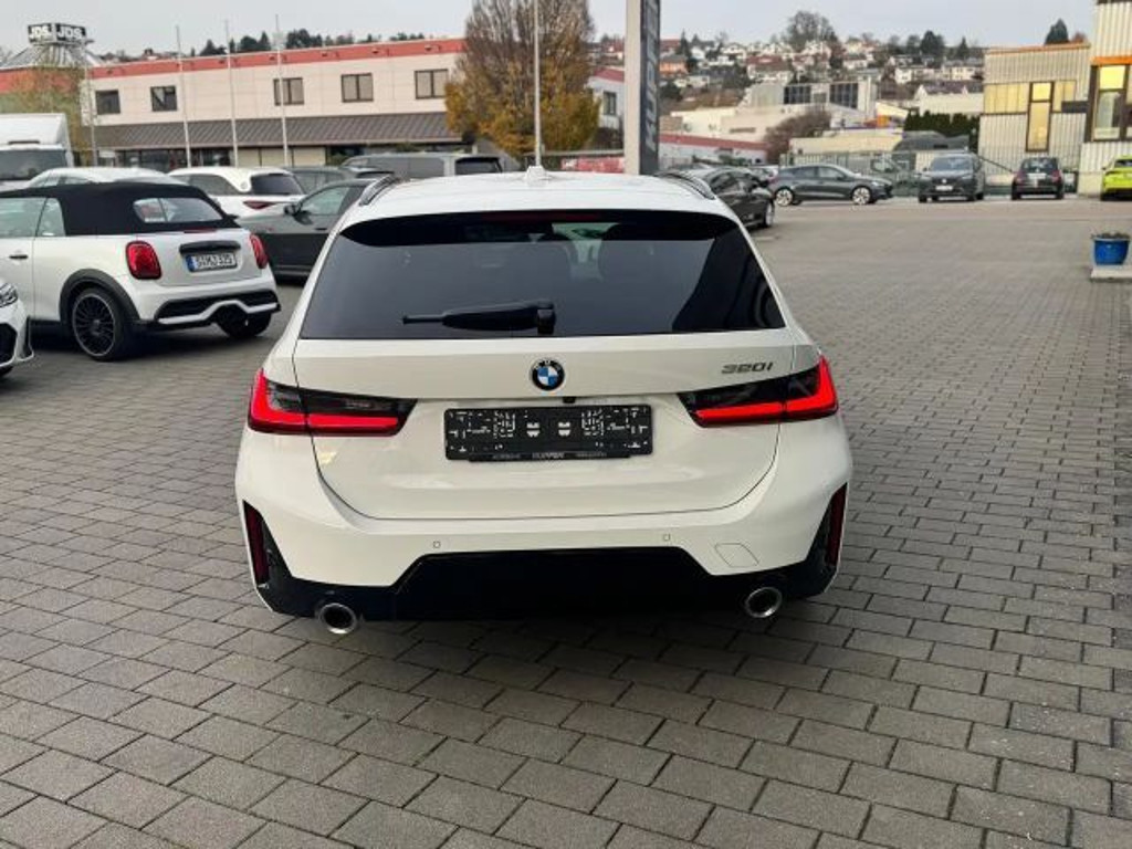 BMW 3 Serie 320 Touring 320i