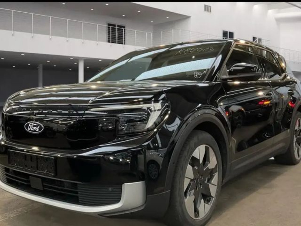 Ford Explorer RWD Premium