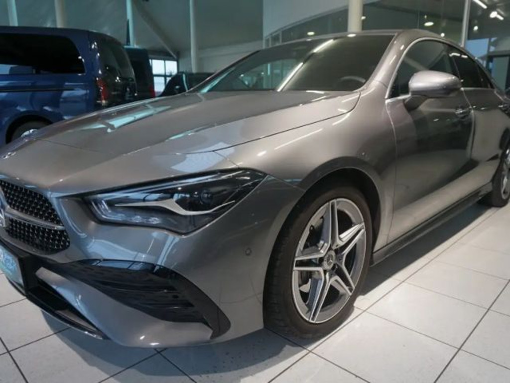 Mercedes-Benz CLA-Klasse CLA 180 AMG Line Coupé