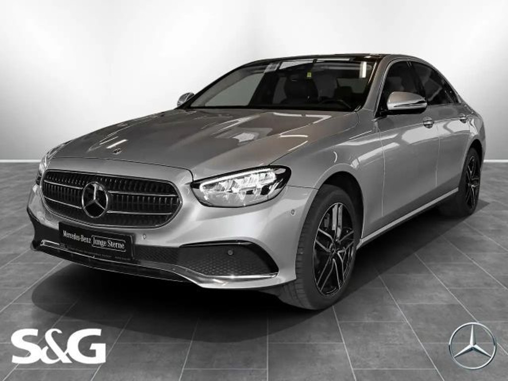 Mercedes-Benz E-Klasse E 300 4MATIC E 300 de Sedan