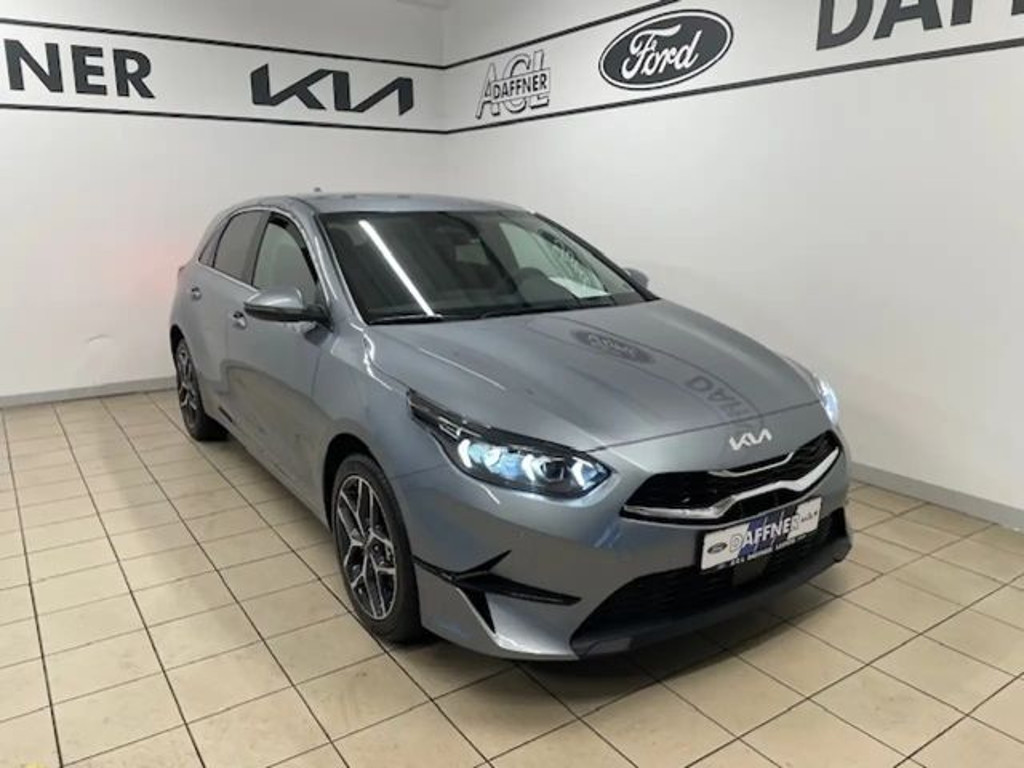 Kia Ceed Ultimate Tempomat VerkehrszeichenERK Navi