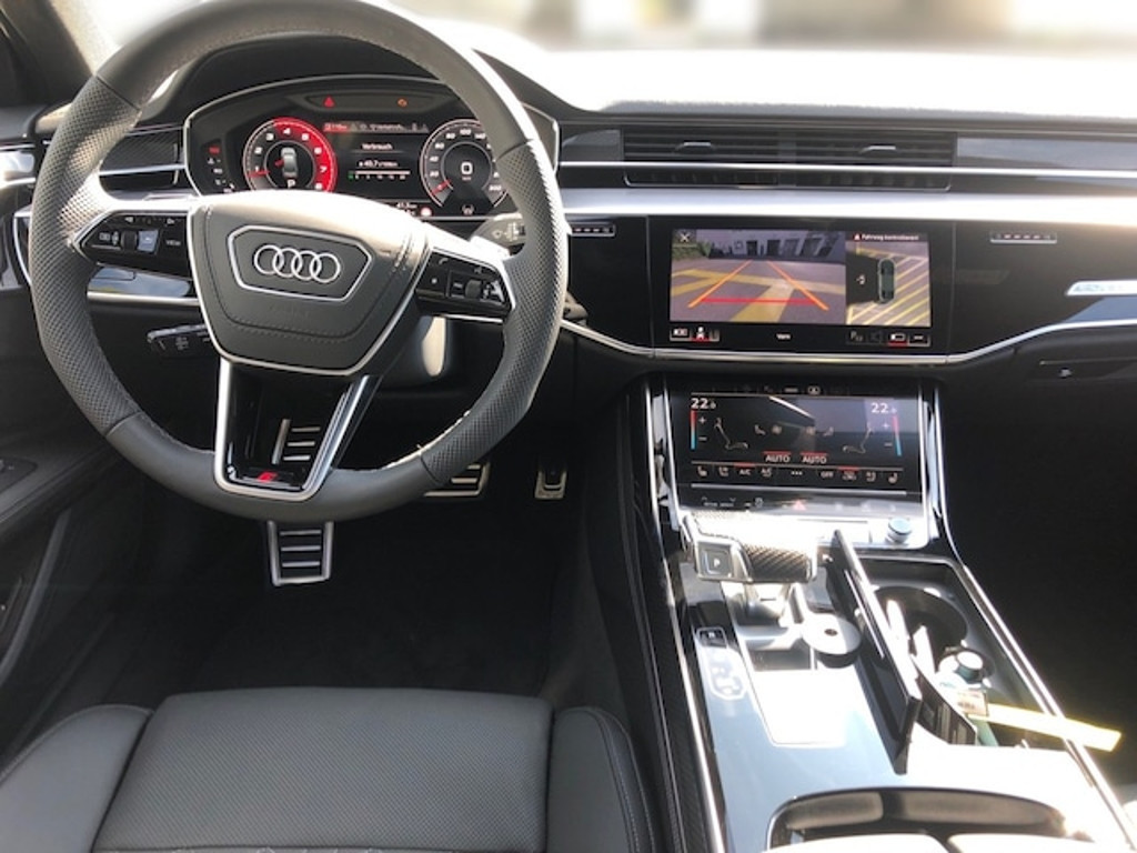 Audi S8