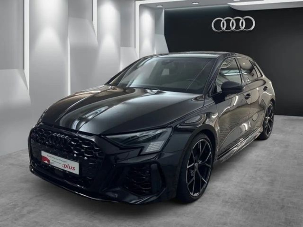 Audi RS3 Sportback Sedan Quattro