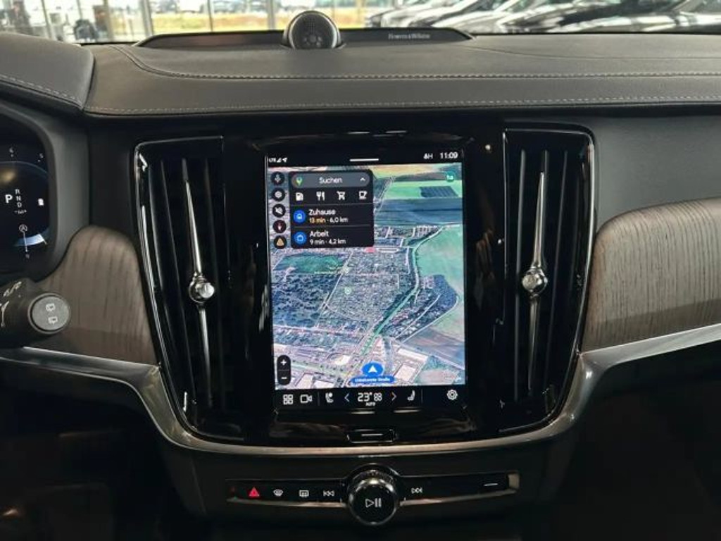 Volvo V90 Cross Country