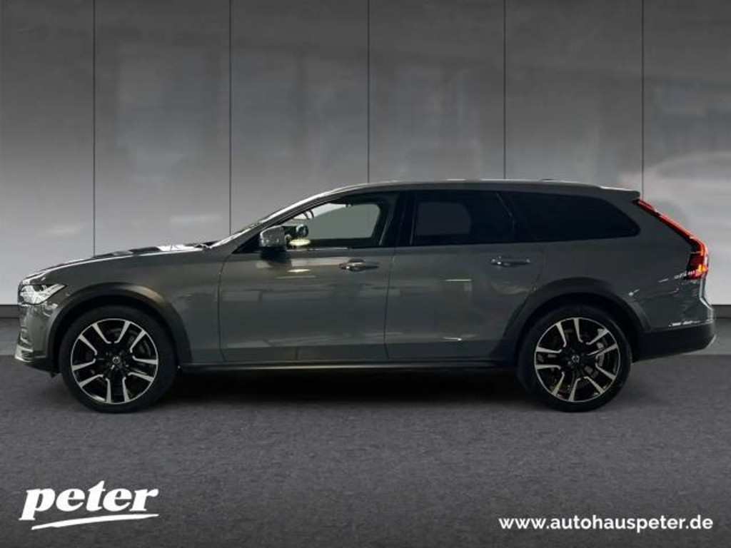 Volvo V90 Cross Country