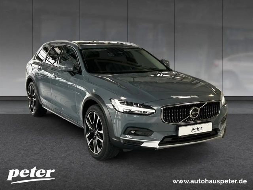 Volvo V90 Cross Country