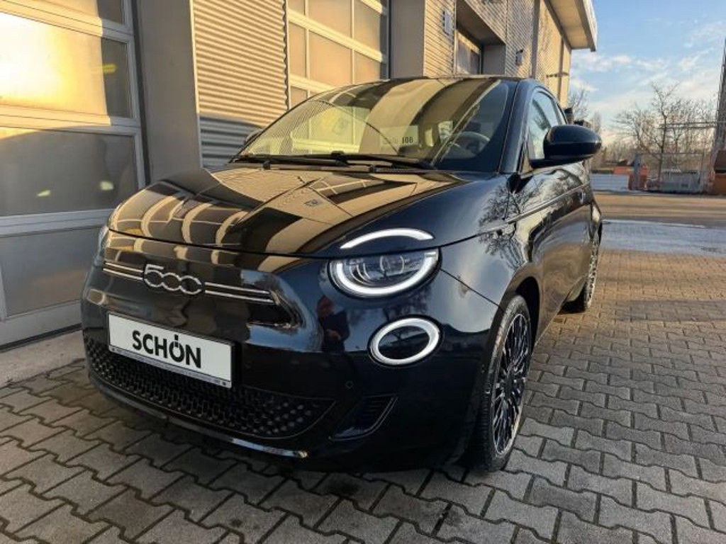 Fiat 500e La Prima