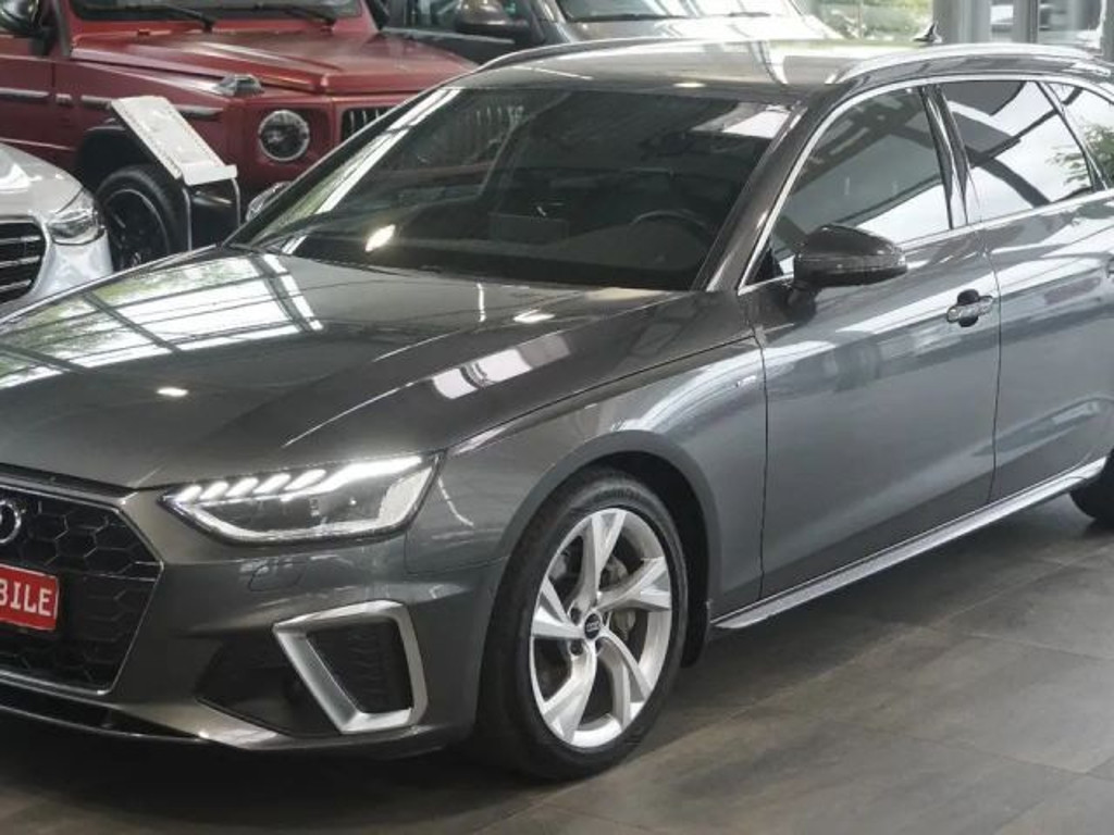 Audi A4 Avant Quattro S-Line 40 TFSI