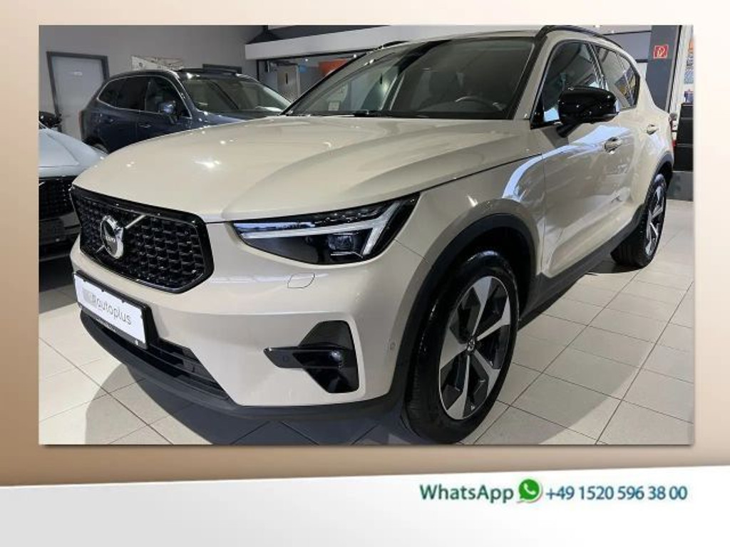 Volvo XC40 Plus Dark