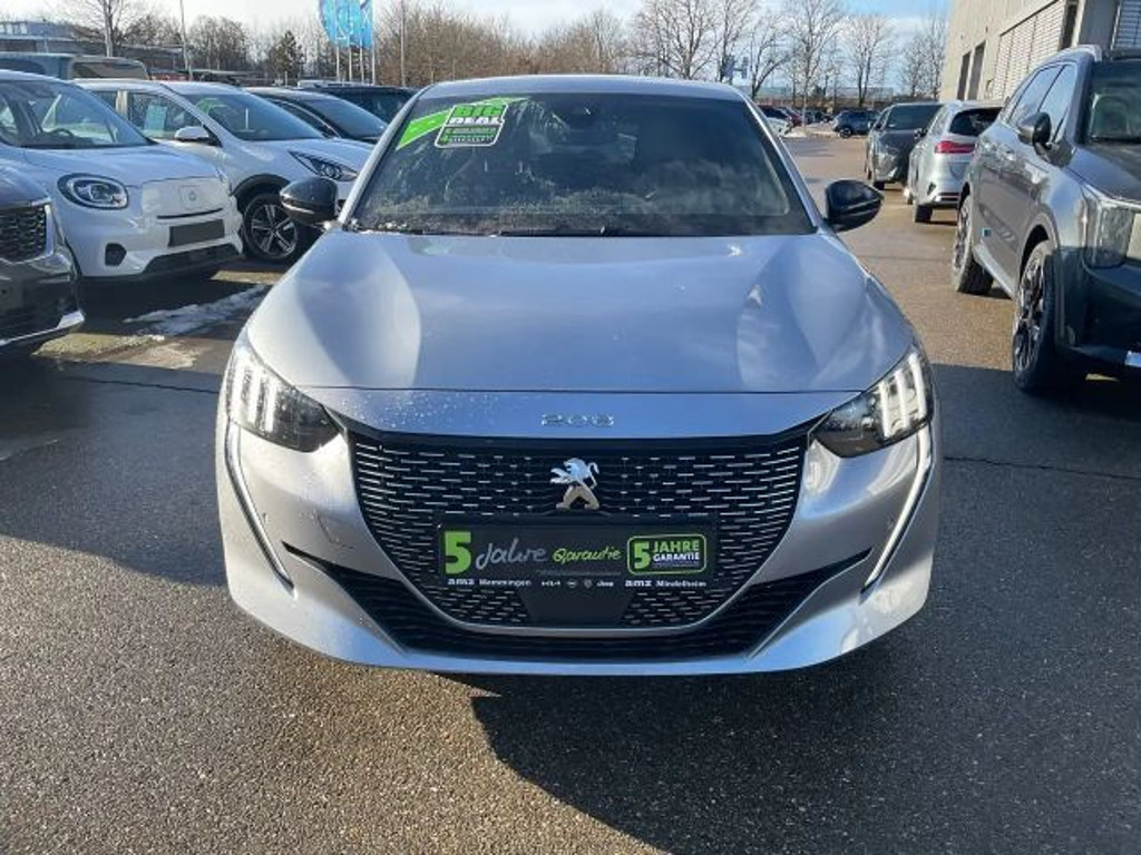 Peugeot e-208