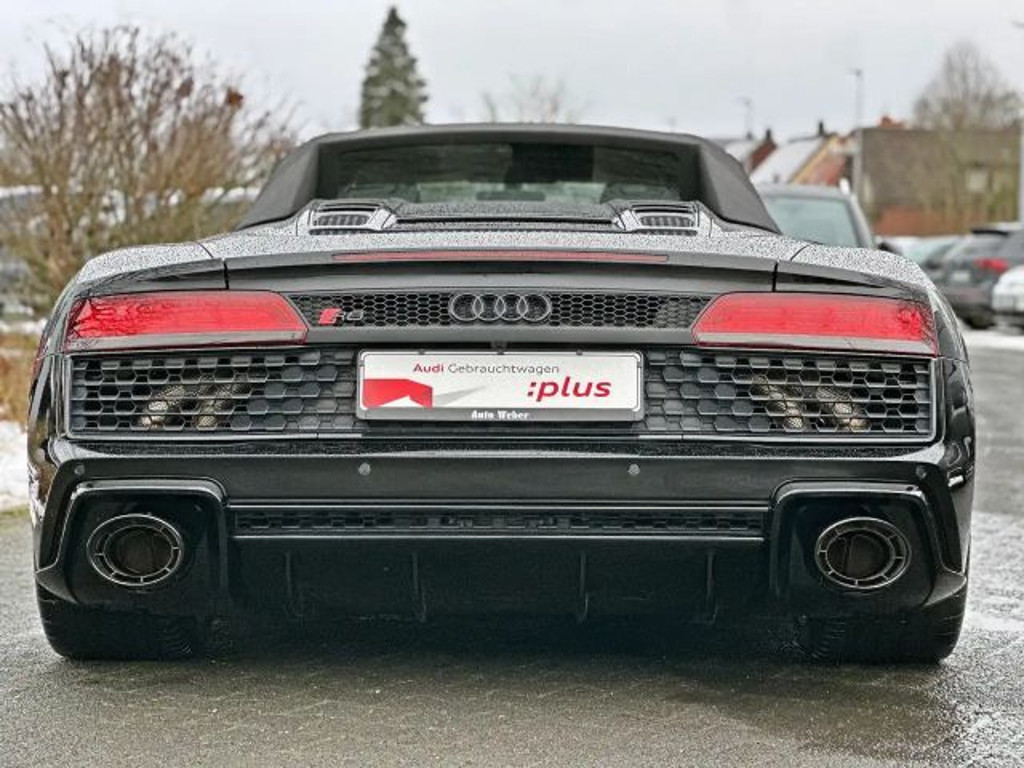 Audi R8