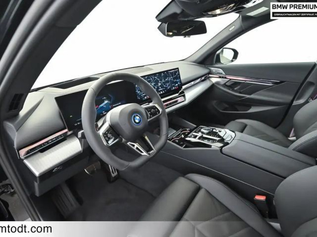 BMW i5