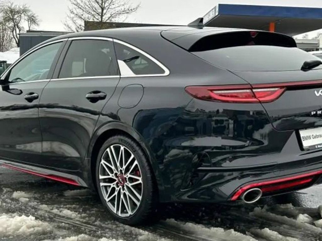 Kia ProCeed