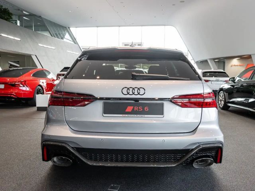 Audi RS6 Avant Quattro 4.0 TFSI