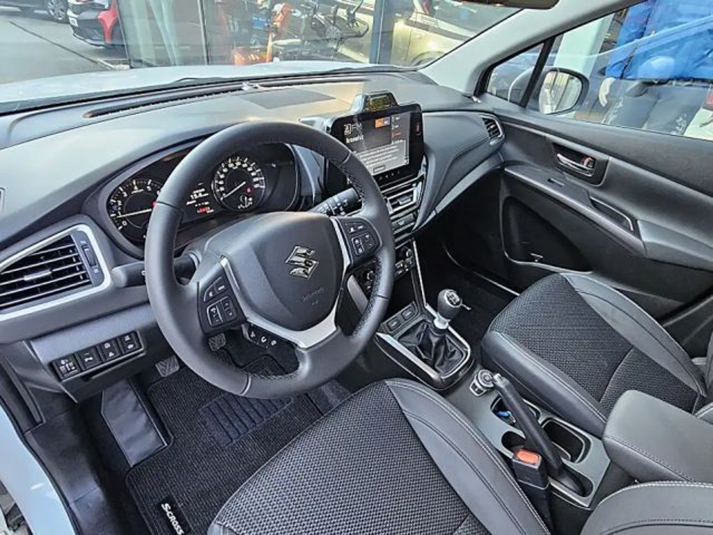Suzuki S-Cross
