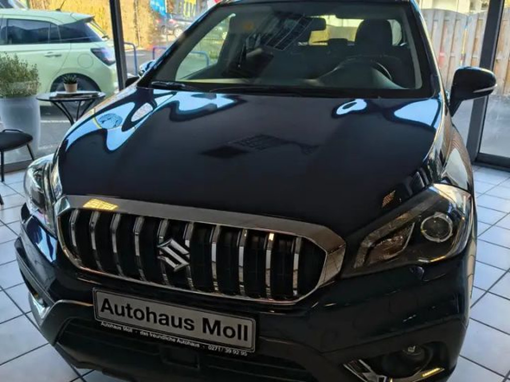 Suzuki S-Cross
