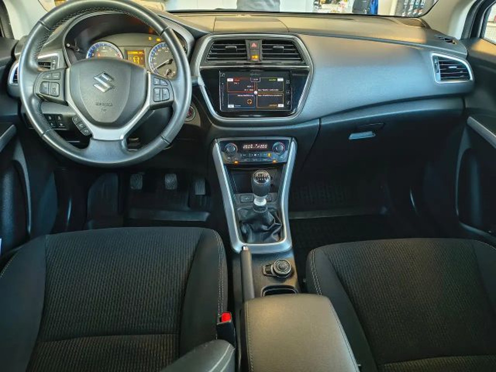 Suzuki S-Cross