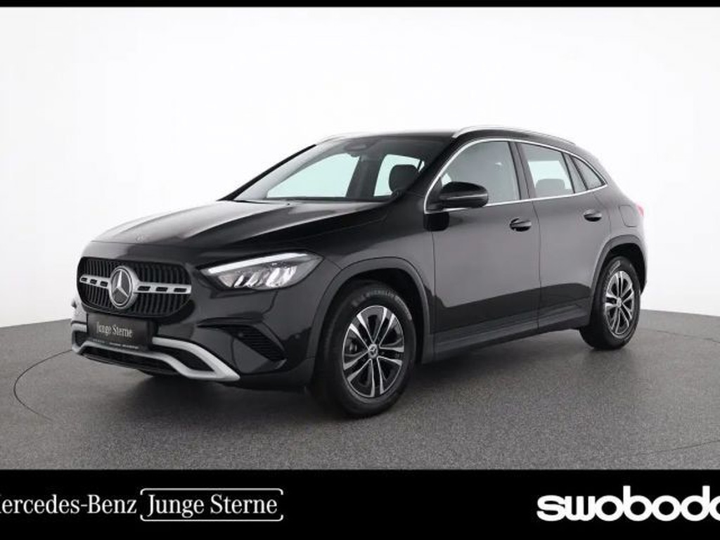 Mercedes-Benz GLA-Klasse GLA 180 Fernlichtass. Kamera