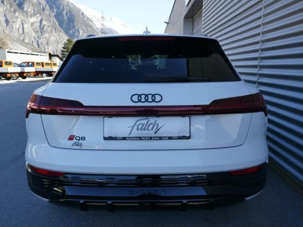 Audi Q8 e-tron