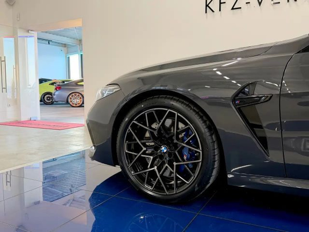 BMW M8
