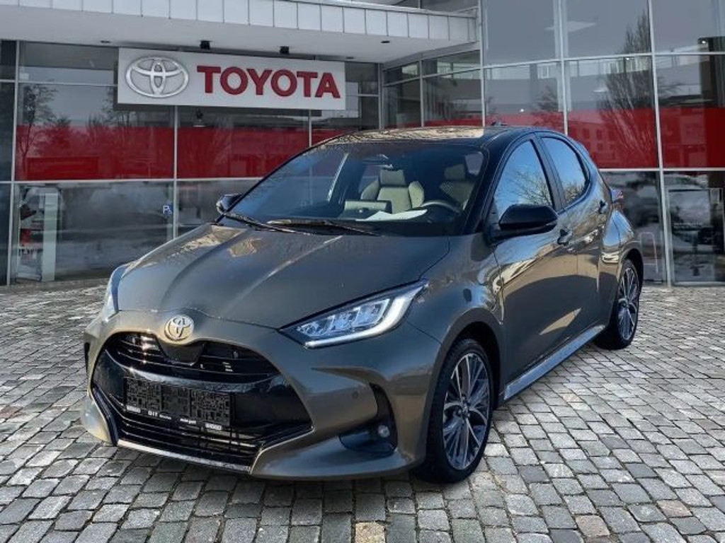 Toyota Yaris Style Hatchback Hybride Plus