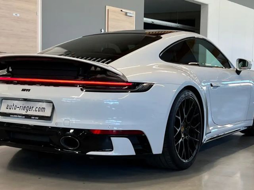 Porsche 992