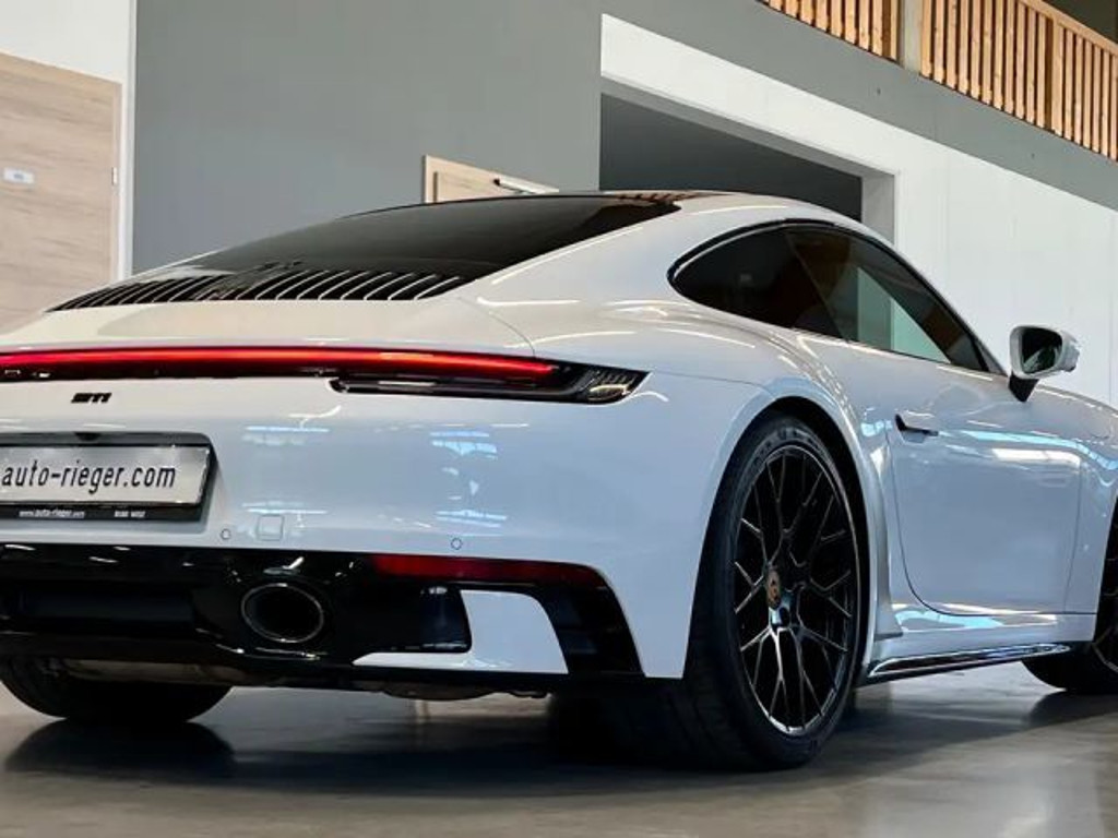 Porsche 992