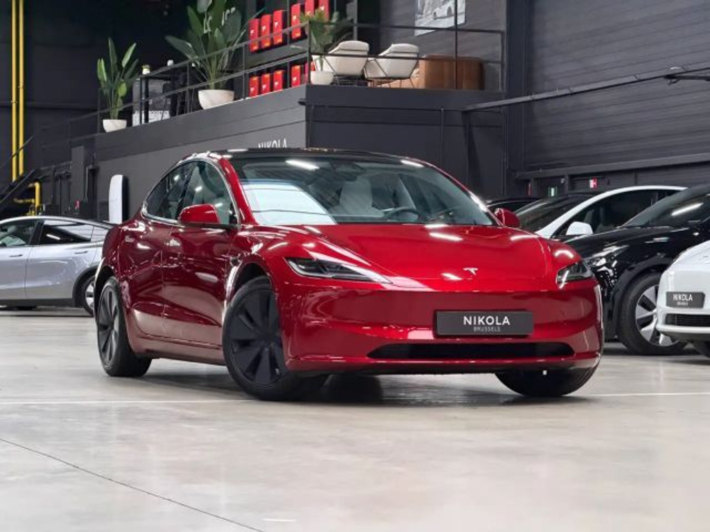 Tesla Model 3 RWD
