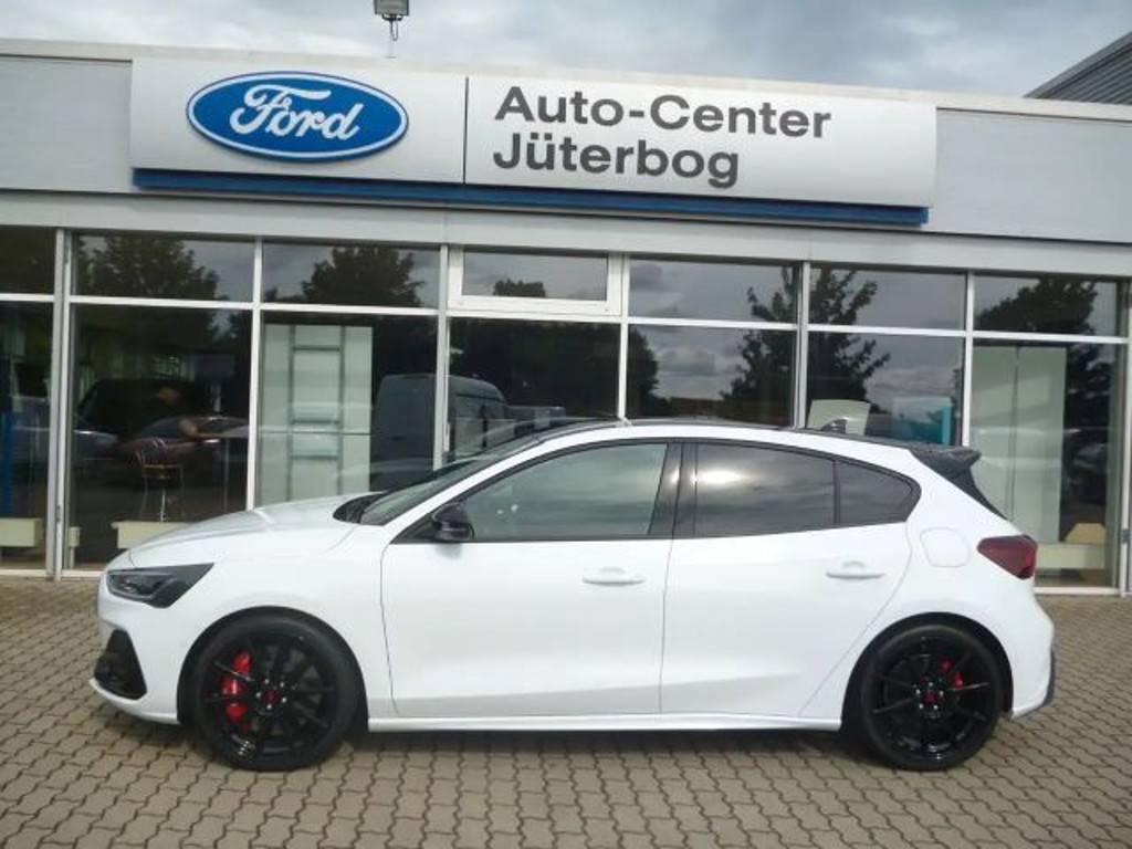 Ford Focus Limited ST Line