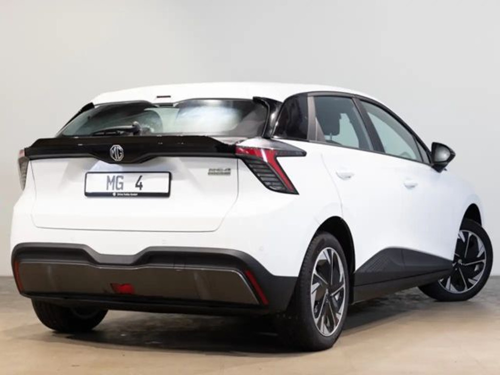 MG MG4