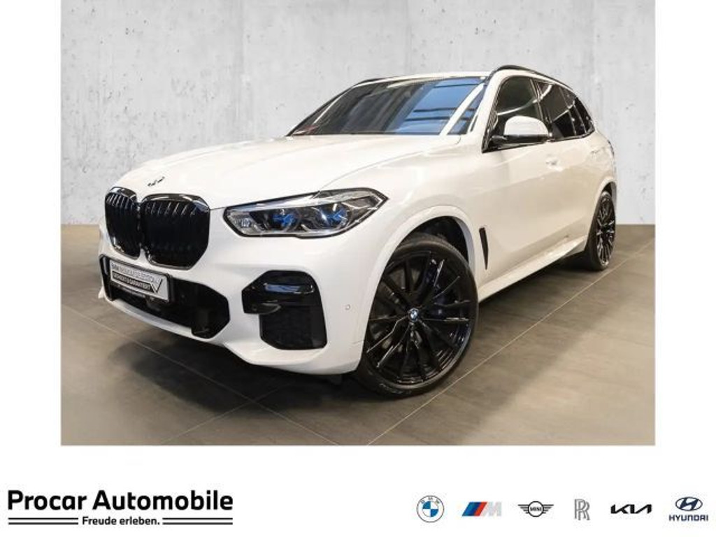BMW X5 M50i