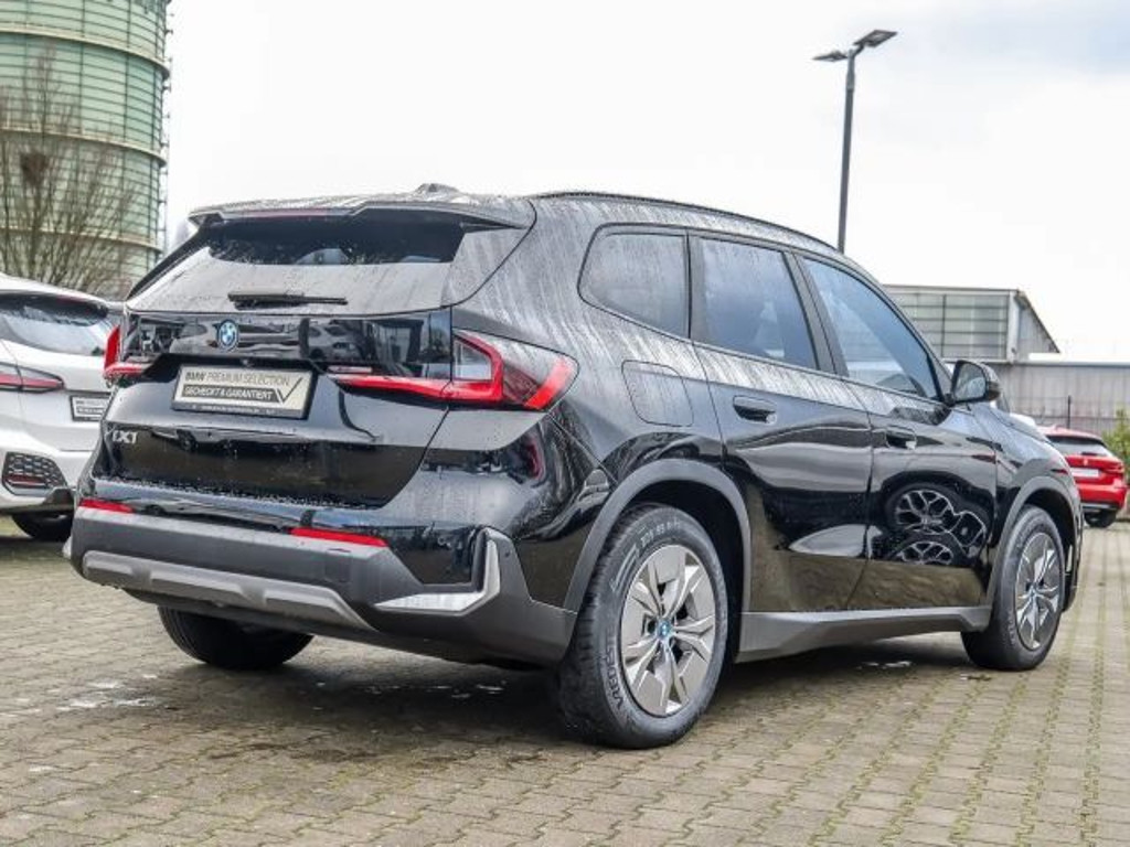 BMW iX1 xDrive30