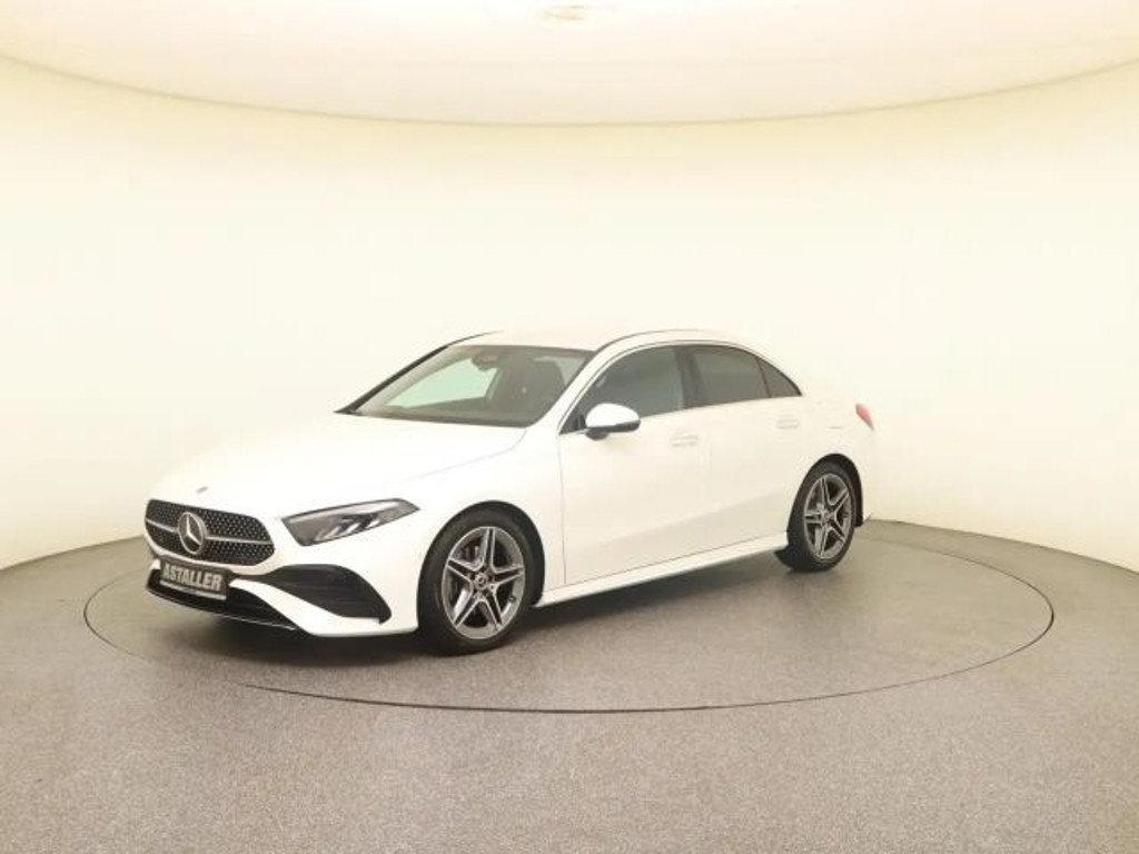 Mercedes-Benz A-Klasse A 200 AMG Line A 200 d