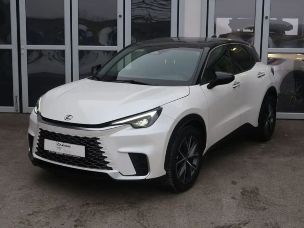 Lexus LBX