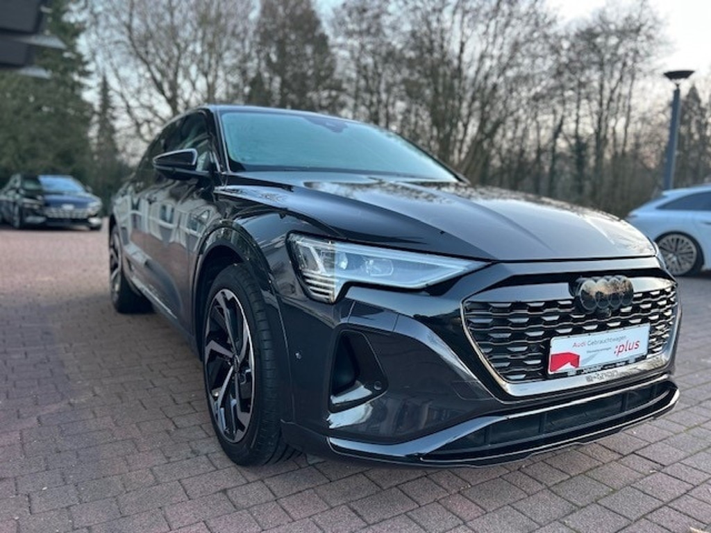 Audi Q8 e-tron Quattro 50