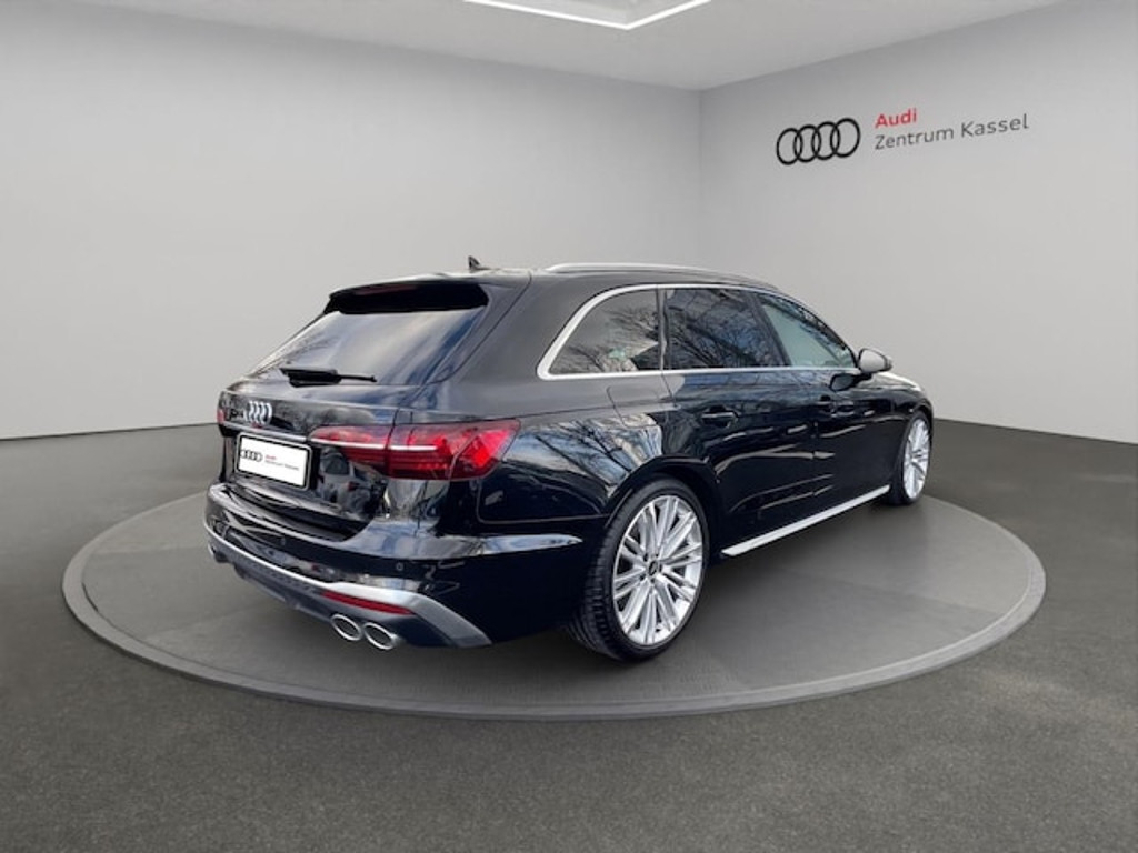 Audi S4