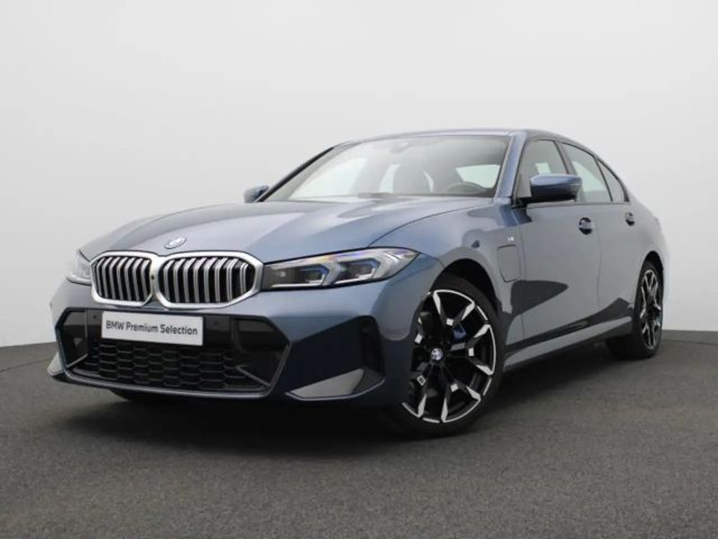 BMW 3 Serie 330 M-Sport Sedan