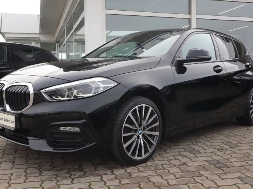 BMW 1 Serie 118 Sport Line Sedan 118d